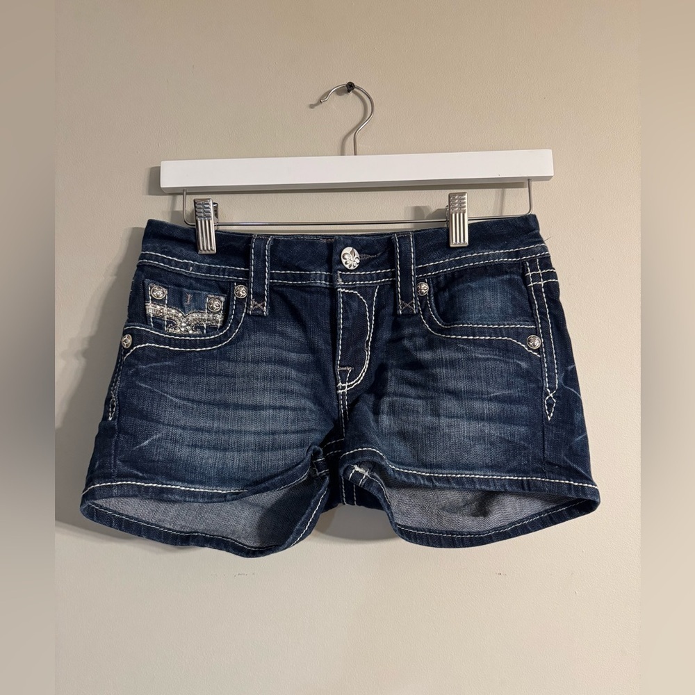 Rock Revival Sherry Stretch Short - Picture 8 of 12